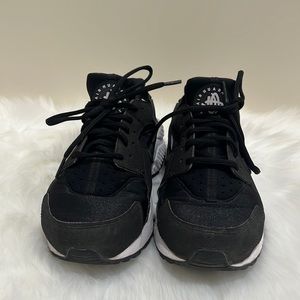 Nike Huarache in size 8.5